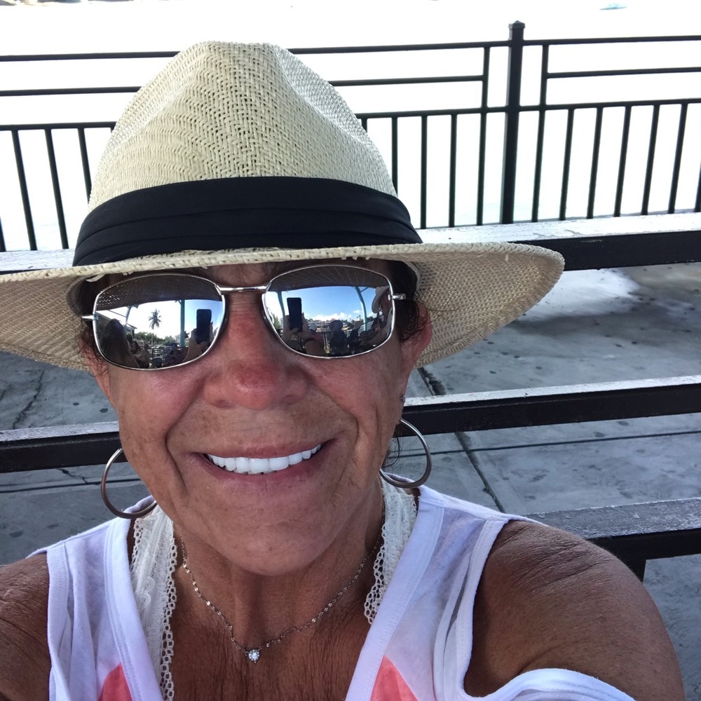 Meet your Posher, Carolyn